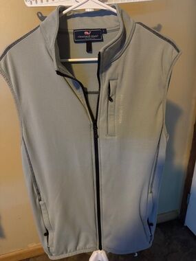 Vineyard Vines Men's Light Gray Full-Zip Performance Vest